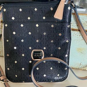 Guess Crossbody